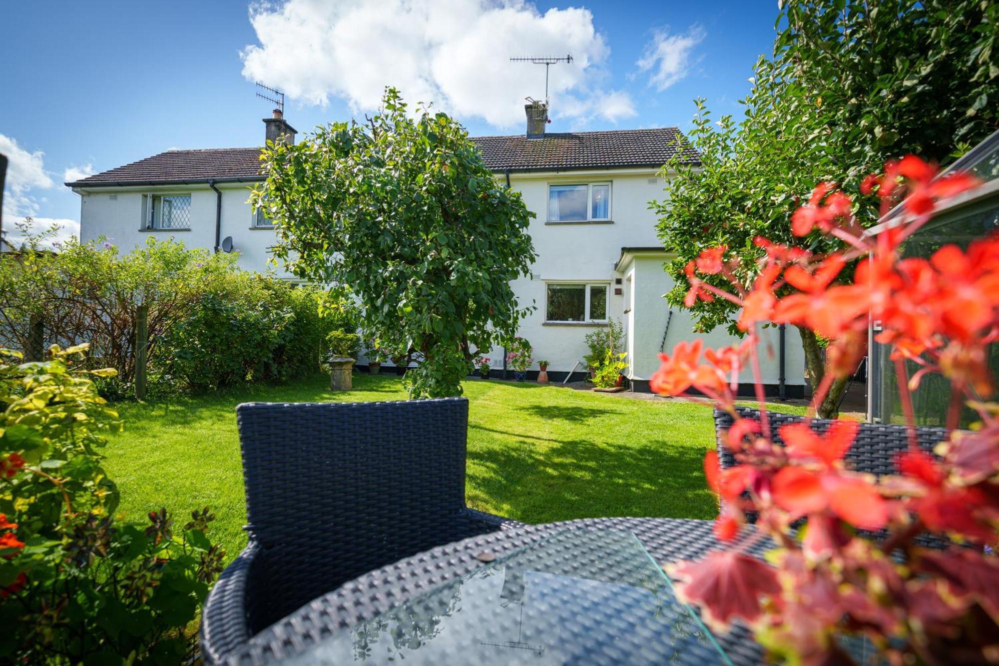 Apple Byrd - Short Stroll Into Kendal Town Centre Villa Exterior photo